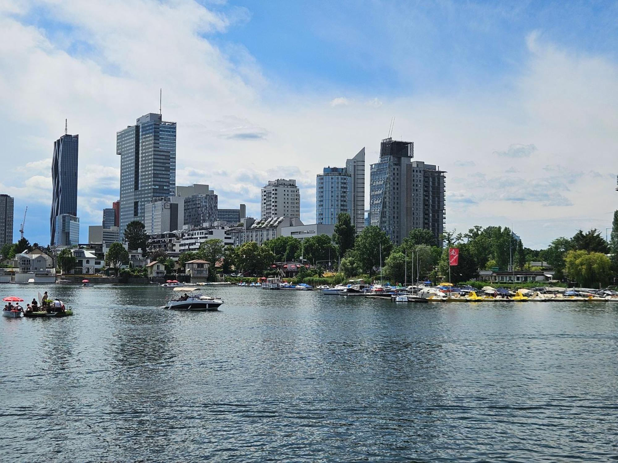 Yuki'S Place - Un-Vic, Danube Beach And Subway Near To Downtown Wenen Buitenkant foto